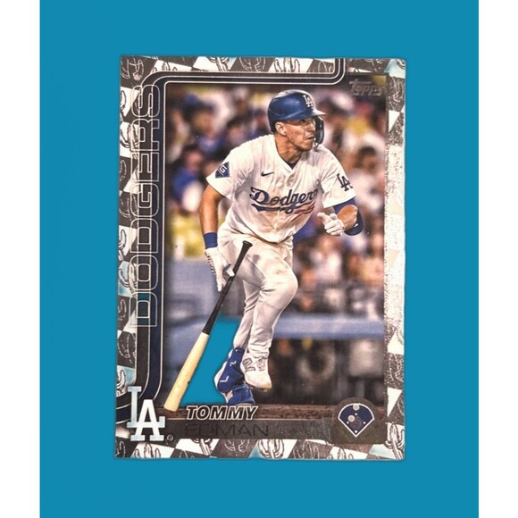 2025 Topps Series 1 ,Tommy Edman Spring Training Foil  Los Angeles Dodgers #214 - Picture 1 of 2